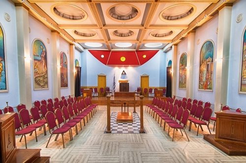 Για πρώτη φορά, η Μεγάλη Στοά της Ελλάδος αναρτά φωτογραφίες από το εσωτερικό της