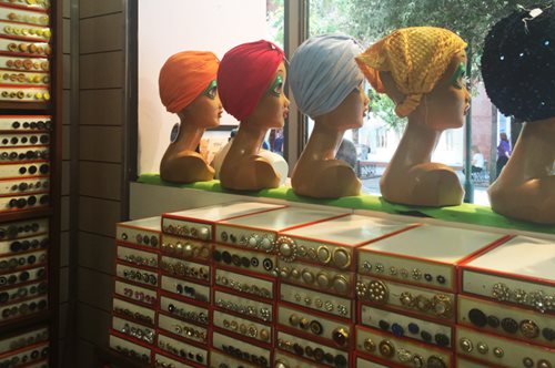 Καλυβιώτης στην Ερμού: Από το 1956 έως σήμερα, μια ιστορία 64 χρόνων, ραμμένη με γερή κλωστή 