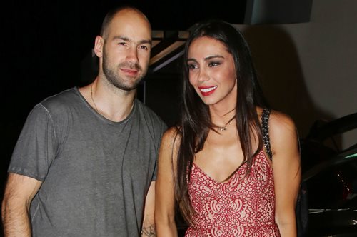 Η Ολυμπία Χοψονίδου με τα πιο stylish παπούτσια του καλοκαιριού. Βρήκαμε τα πιο οικονομικά