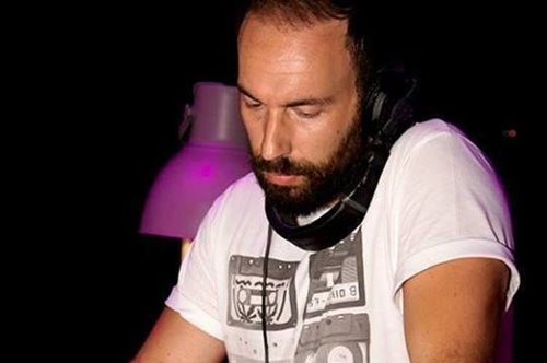 Η μουσική και η νύχτα μέσα από τα μάτια του DJ Γιώργου Ζαφειράκου