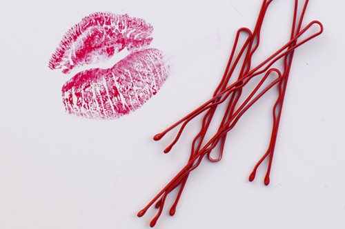 Τσιμπιδάκια μαλλιών: ξέρετε ότι τόσα χρόνια τα χρησιμοποιείτε εντελώς λάθος;