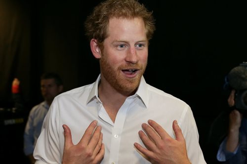 Δε φαντάζεστε με ποια πασίγνωστη τραγουδίστρια είναι ζευγάρι ο πρίγκιπας Χάρι