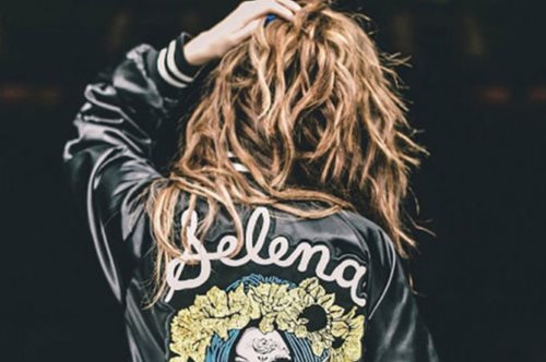 H Selena Gomez πλάσαρε το κούρεμα του καλοκαιριού 2016