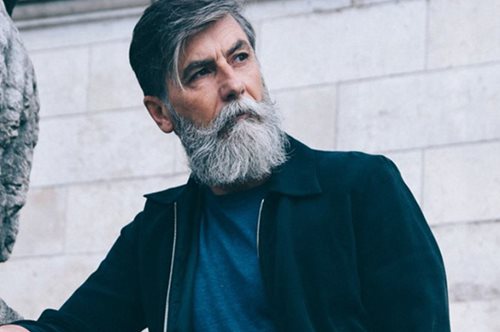 60χρονος έγινε μοντέλο όταν άφησε μούσι