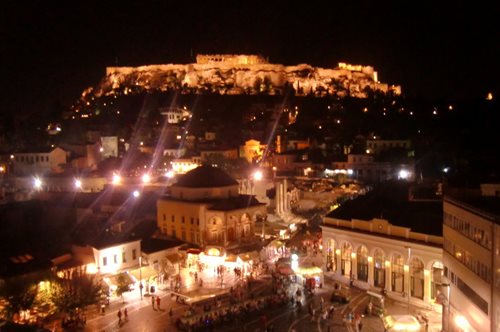 Τι συνέβη χτες βράδυ στην Αθήνα ενώ εσύ κοιμόσουν; Απίστευτο video