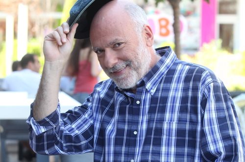 Ο Χρήστος Σιμαρδάνης εξηγεί γιατί δεν είναι υπερήφανος που είναι gay. Και έχει έναν πολύ καλό λόγο