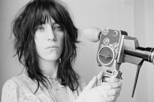 Η Πάτι Σμιθ γιορτάζει τα 70 χρόνια της και αποδεικνύει ότι οι ρόκερ δεν μεγαλώνουν ποτέ