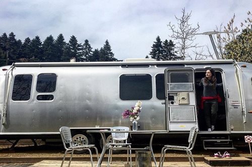 Η απίστευτη εμπειρία του να μένεις σε Airstream στην Παύλιανη