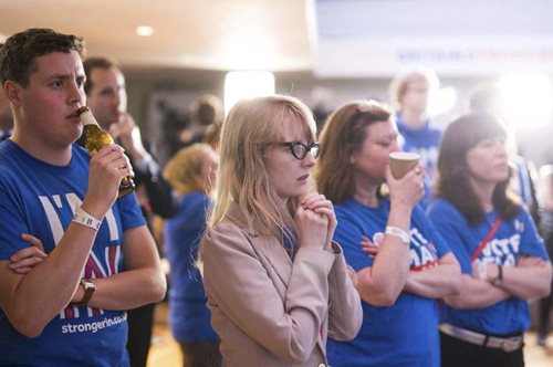 «Κατέστρεψαν το μέλλον μας»: Η οργή της νέας γενιάς Βρετανών για το αποτέλεσμα του δημοψηφίσματος