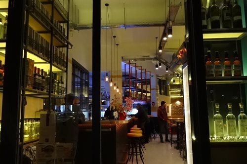 Fish Point: Το εστιατόριο/ ιχθυοπωλείο/ deli της Αρχιμήδους στο Παγκράτι έχει εκδημοκρατίσει το ψάρι