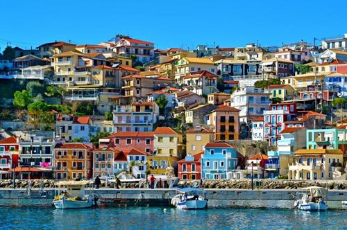 Πάργα: Το Αμάλφι της Ελλάδας. Πανέμορφη, πολύχρωμη με γαλαζοπράσινα νερά 