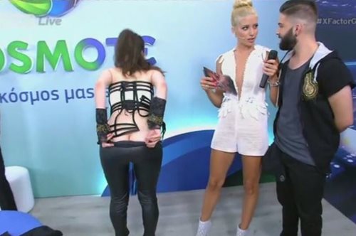 H Nωαίνα του XFactor έδειξε live τον πισινό της σε όλη την Ελλάδα