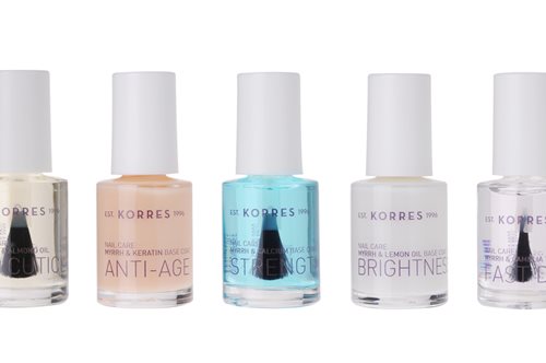 Η φροντίδα του Κορρέ για να νύχια ξεκινάει από τη βάση. Βερνίκια περιποίησης και nude αποτελέσματος