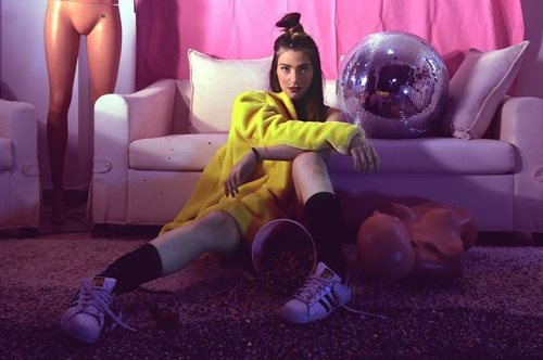 Το μουστάκι της Νωαίνα(ς) & η παγίδα των κριτών μέσα στην οποία έπεσε 