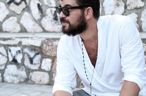 Γιατί όλοι οι ασθενείς ρωτούν τον Dr. Rose εάν είναι και μοντέλο; Ο οικογενειακός γιατρός αλλιώς 