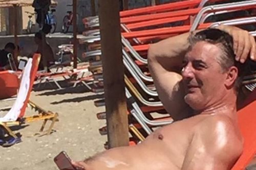 Ο Mr.Big του «Sex & The City» βρίσκεται για διακοπές στην Κρήτη