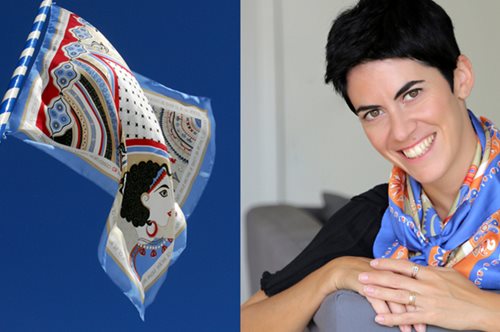 Η Έλενα Ζουρνατζή σχεδιάζει μαντίλια με ελληνικά μοτίβα (και) για Δανές αεροσυνοδούς