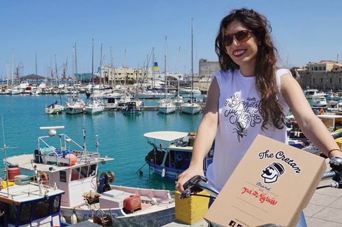 Μιλάς κρητικά; Θα φορούσες ένα T-Shirt που γράφει 