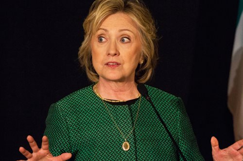 Ο άσος στο εκλογικό μανίκι της οι ιστορίες με τους εξωγήινους 