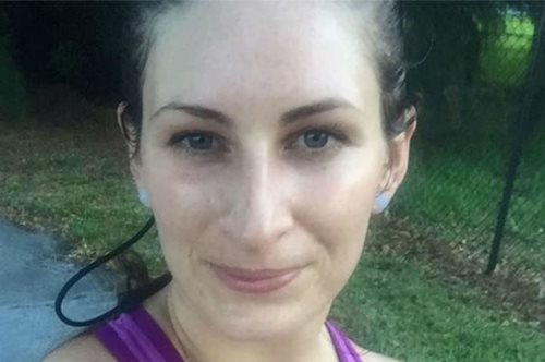 Η αποστομωτική απάντηση μιας νεαρής γυναίκας όταν κάποιος της είπε για το στήθος της