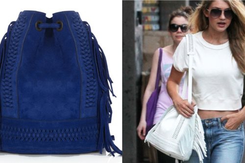 «Η Grace τσάντα μου είναι made in Greece» είπε η Gigi Hadid και διέσχισε το δρόμο