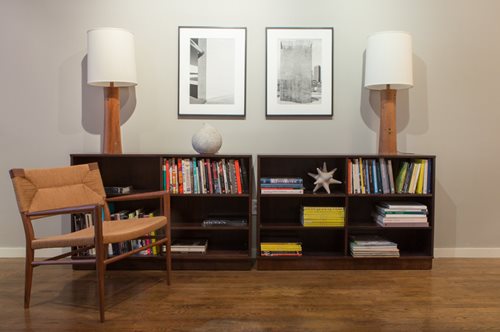 Μία κόρη «αναβιώνει» τα έπιπλα του σχεδιαστή πατέρα της 