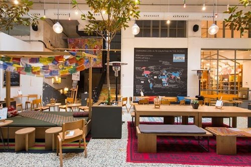 Η ζωή συνεχίζεται (όμορφα) στο Toms Flagship store στη Θεσσαλονίκη 