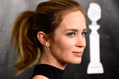 Η πρώτη δημόσια εμφάνιση της Emily Blunt μετά την γέννηση της κόρης της. Δείτε το σώμα της
