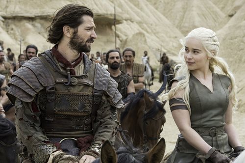 Η αστεία πλευρά του Game of Thrones σε ένα βίντεο που θα γελάσεις (γελάει και η Καλίσι)