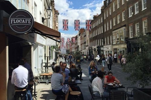 Τα Flocafe και το πρώτο τους κατάστημα στη Βρετανική πρωτεύουσα. Οι Λονδρέζοι θα μάθουν το freddo