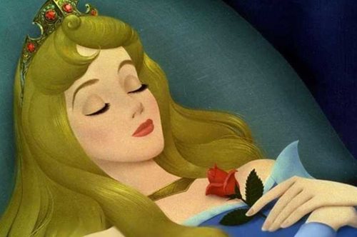 Κοιμάσαι μπρούμυτα; Το βίντεο με τις ιδανικές στάσεις ύπνου για υγεία και ομορφιά