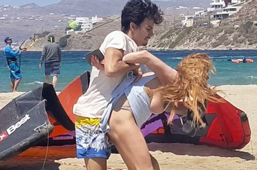 Αποκαλυπτικές φωτο: Σκηνές άγριου τσακωμού της Λόχαν στη Μύκονο