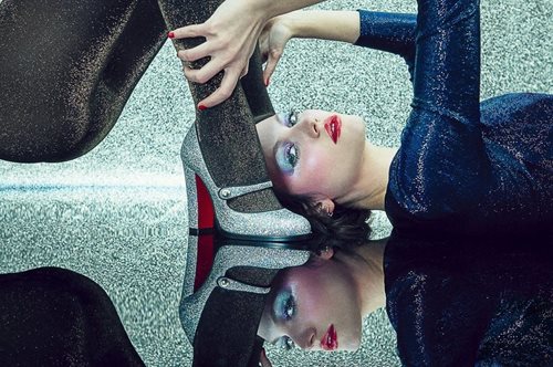 Αυτή είναι η glam rock φθινοπωρινή συλλογή του Louboutin που εμπνεύστηκε από τα πάρτι