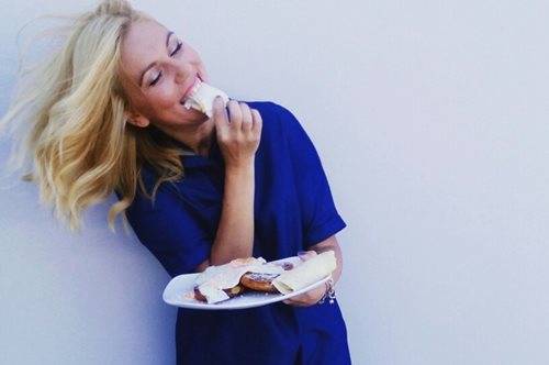 Η Food Blogger Εμμανουέλα Κόκκαλη απαντά στο ερωτηματολόγιo του Woman TOC