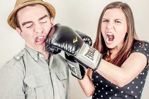 Νιώθεις κι εσύ ότι έχεις συσσωρευμένο θυμό; Οι τρόποι αναγνώρισης και διαχείρισής του