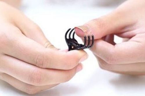 Mια Ισπανίδα vlogger, θα αλλάξει τον τρόπο που βάφετε τα νύχια σας