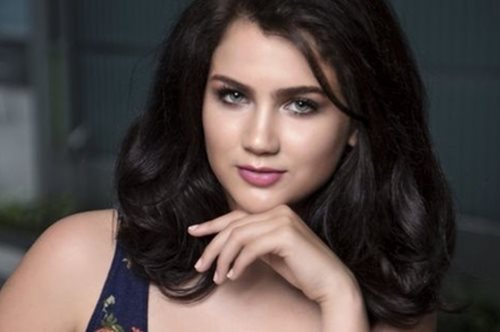 Ελληνίδα με καταγωγή από τη Νάουσα διεκδικεί τον τίτλο «Miss Earth America 2016»