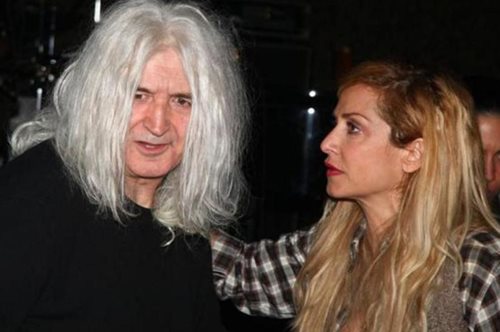 Νίκος Καρβέλας | Η 