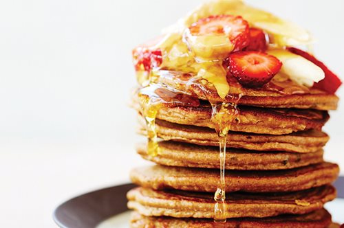 Η συνταγή για τέλεια, αφράτα Pancakes από την Αργυρώ Μπαρμπαρίγου