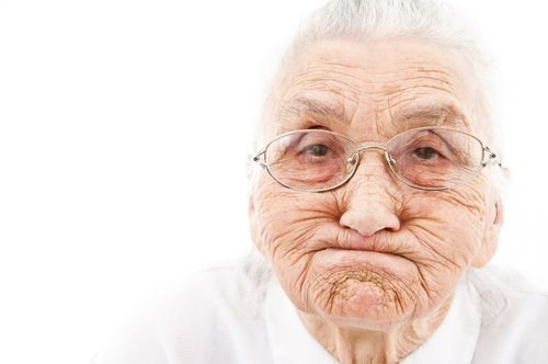 Οι τρεις μαγικές τροφές που διώχνουν τις ρυτίδες