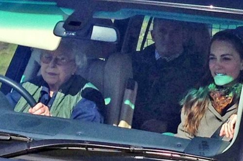 H βασιλική οικογένεια πάει για πικ νικ, η έκπληξη όμως βρίσκεται στη θέση του οδηγού