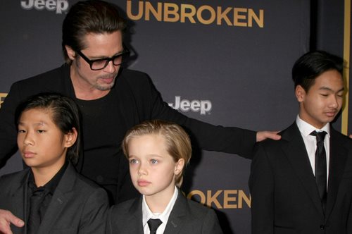 Σε βίντεο έχει καταγραφεί ο επίμαχος καυγάς του Μπραντ Πιτ με τον γιο του Μάντοξ