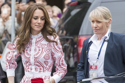 Η Κέιτ Μίντλετον στον Καναδά με την πιο σικ ομπρέλα που θα θες να κρατάς όλο το χειμώνα