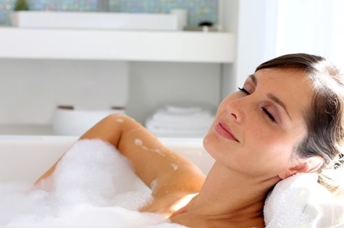 Η βρεφική πούδρα στο μπάνιο είναι ό,τι η ζάχαρη άχνη στα γλυκά 