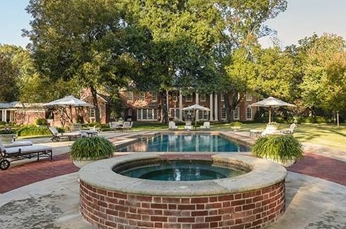 Πωλείται η έπαυλη του αμερικανικού σήριαλ «Dallas», το σπίτι του θρυλικού JR