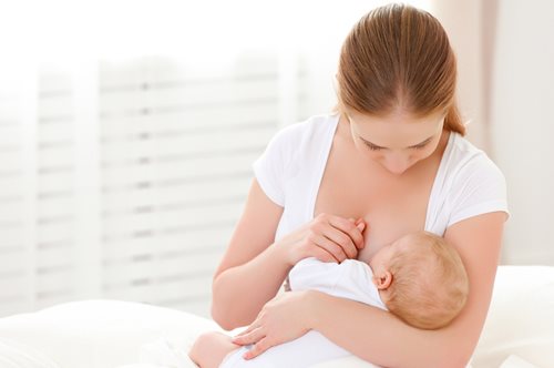 Πώς να συνεχίσετε το θηλασμό όταν επιστρέψετε στη δουλειά