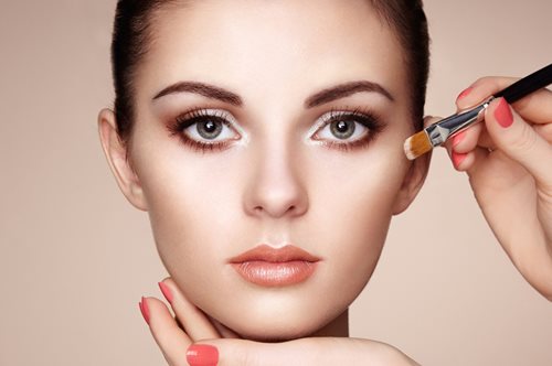 Γνωρίζεις πώς να χρησιμοποιείς σωστά το concealer σου;