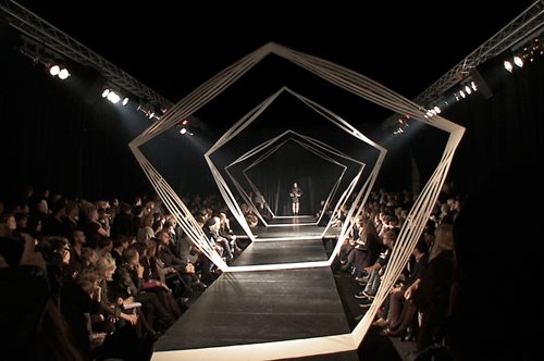 Πέθανε ξαφνικά γνωστός σχεδιαστής μόδας στα 39 του 