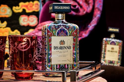 Αν θες να είσαι μες τη μόδα αυτό είναι το ποτό που πρέπει να πίνεις 