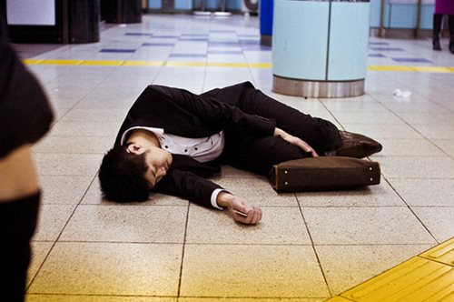 Karoshi: Πεθαίνοντας στη δουλειά στην Ιαπωνία 